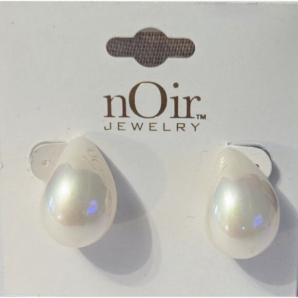 Acrylic Tear Drop Earrings White Marbled - Picture 1 of 5